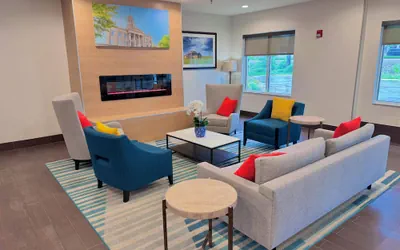Photo 4 - Comfort Suites Coralville I-80