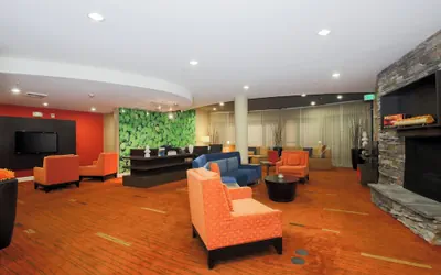 Photo 3 - Courtyard by Marriott Chico