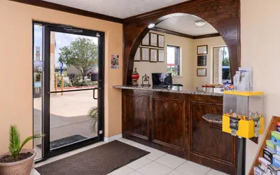 Photo 2 - Americas Best Value Inn & Suites Waller Prairie View