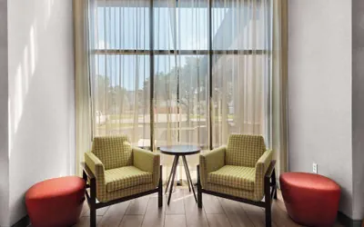 Photo 3 - Hampton Inn & Suites Pensacola I-10 N at Univ. Town Plaza