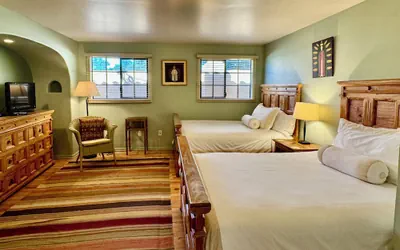 Photo 4 - Blue Iguana Inn