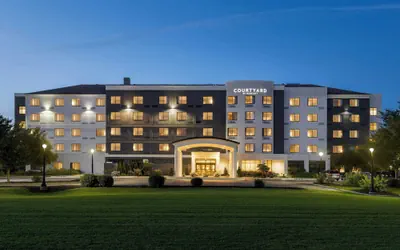Photo 2 - Courtyard by Marriott Lancaster
