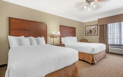 Photo 5 - Best Western Plus Monica Royale Inn & Suites