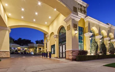 Photo 2 - Best Western Woodland Hills Inn