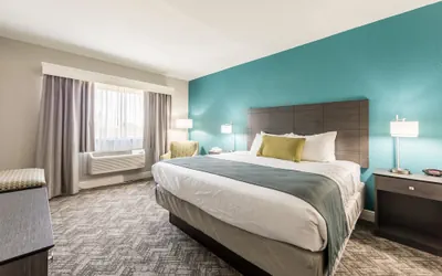 Photo 2 - Best Western Plus Sebastian Hotel & Suites