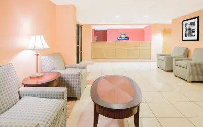 Photo 2 - Days Inn by Wyndham Hattiesburg MS