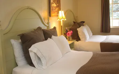 Photo 2 - Hillwinds Inn