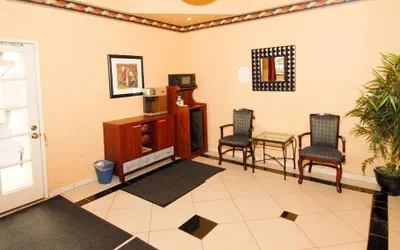 Photo 3 - Regency Inn And Suites