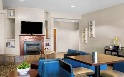 Photo 4 - Comfort Inn & Suites Riverton