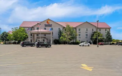 Photo 2 - Comfort Inn & Suites Riverton
