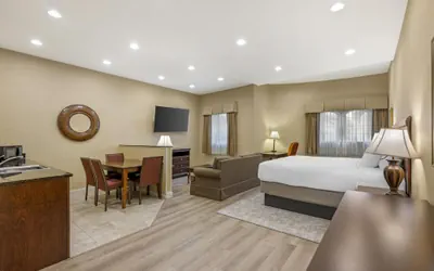 Photo 2 - Best Western Plus Vineyard Inn & Suites