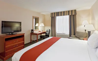 Photo 5 - Holiday Inn Express & Suites Kent - University Area by IHG