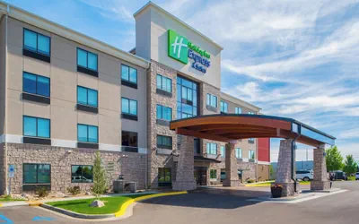 Holiday Inn Express Hotel & Suites Bismarck by IHG
