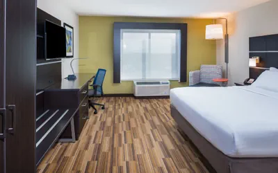 Photo 4 - Holiday Inn Express Hotel & Suites Bismarck by IHG