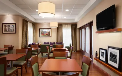 Photo 3 - Hampton Inn Geneva