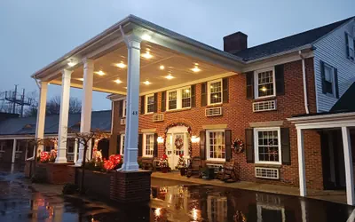 Colonial Inn Seekonk