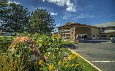 Photo 2 - Moab Valley Inn