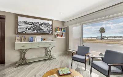 Photo 3 - Best Western Historic Bayfront