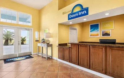 Photo 2 - Days Inn by Wyndham Port Aransas TX
