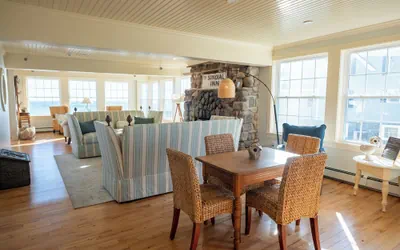 Photo 5 - The Beach House Inn