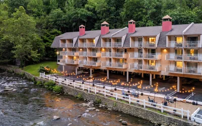 Photo 2 - Gatlinburg River Inn