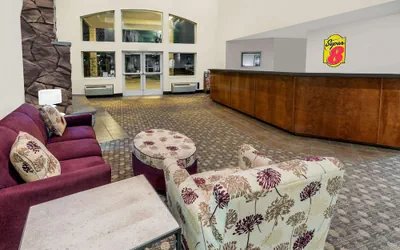 Photo 3 - Super 8 by Wyndham Central Pt Medford