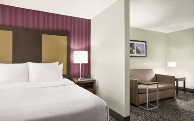 Photo 5 - La Quinta Inn & Suites by Wyndham Newark - Elkton
