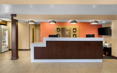 Photo 3 - Comfort Suites Clovis - Fresno