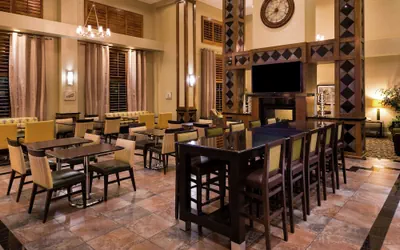 Photo 4 - Hampton Inn & Suites Carson City