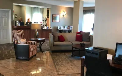 Photo 4 - GrandStay Hotel & Suites