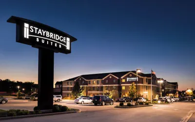 Photo 2 - Staybridge Suites O'Fallon Chesterfield by IHG
