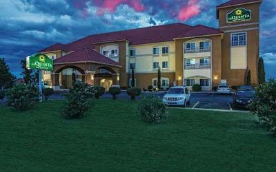 Photo 2 - La Quinta Inn & Suites by Wyndham Deming