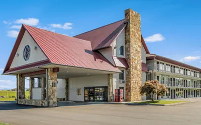 Photo 2 - Red Roof Inn Dandridge