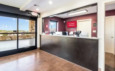 Photo 5 - Red Roof Inn Dandridge