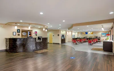 Photo 4 - Comfort Suites Fultondale I-65 near I-22