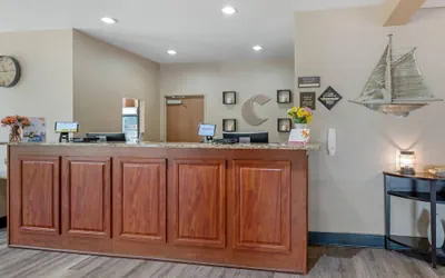 Photo 4 - Comfort Suites Lake Geneva East