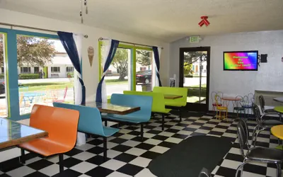 Photo 3 - Retro Inn at Mesa Verde