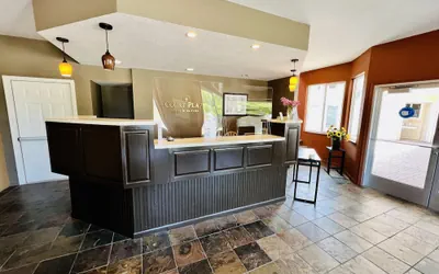 Photo 5 - Court Plaza Inn & Suites