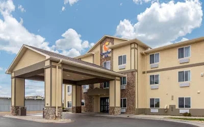 Photo 2 - Comfort Inn & Suites Sterling
