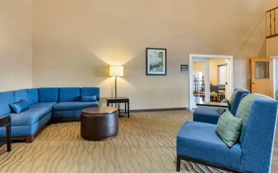 Photo 4 - Comfort Suites Batesville
