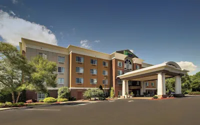 Photo 2 - Holiday Inn Express Hotel & Suites Middleboro Raynham by IHG