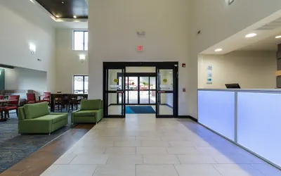Photo 4 - Holiday Inn Express Hotel & Suites South Bend by IHG