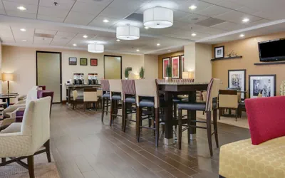 Photo 5 - Hampton Inn Atlanta Fairburn