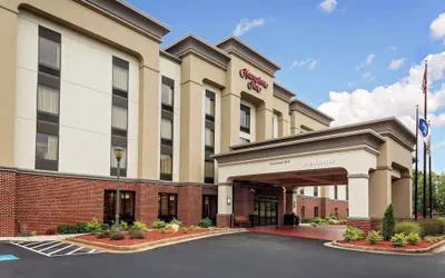 Photo 2 - Hampton Inn Atlanta Fairburn