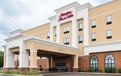 Photo 2 - Hampton Inn & Suites Effingham