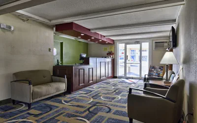 Photo 5 - Super 8 by Wyndham Bangor