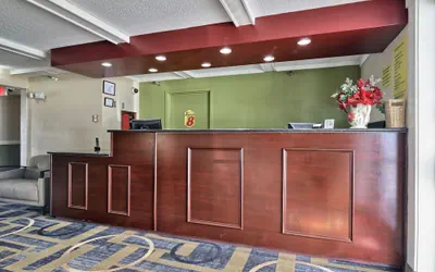 Photo 2 - Super 8 by Wyndham Bangor