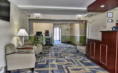 Photo 4 - Super 8 by Wyndham Bangor