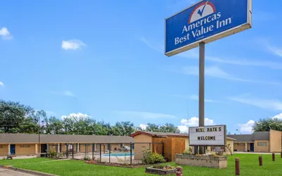 Photo 2 - Americas Best Value Inn Giddings