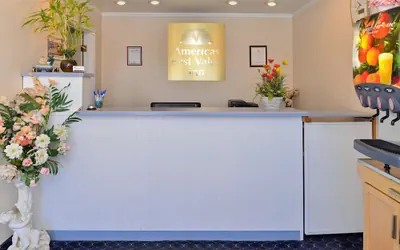 Photo 2 - Americas Best Value Inn & Suites Klamath Falls